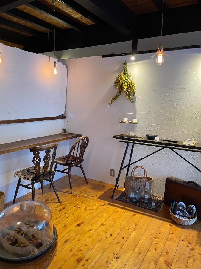島ぐらしカフェchigoohagoo 男性のみ宿泊不可 Couples & Single Females Only 大島 エクステリア 写真